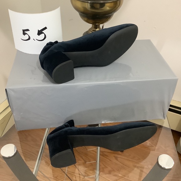 Everlane Velvet Day Heels - Picture 10 of 10